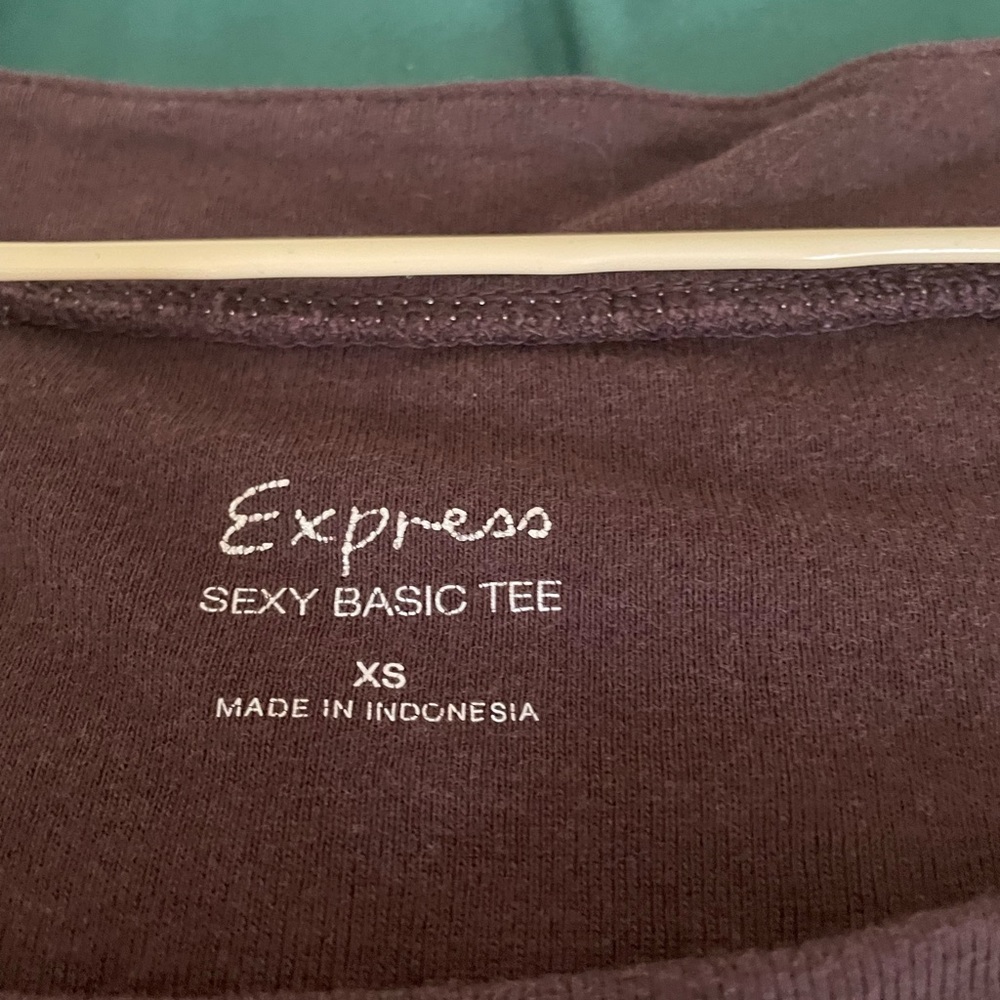 Sexy basic tee - Picture 3 of 3